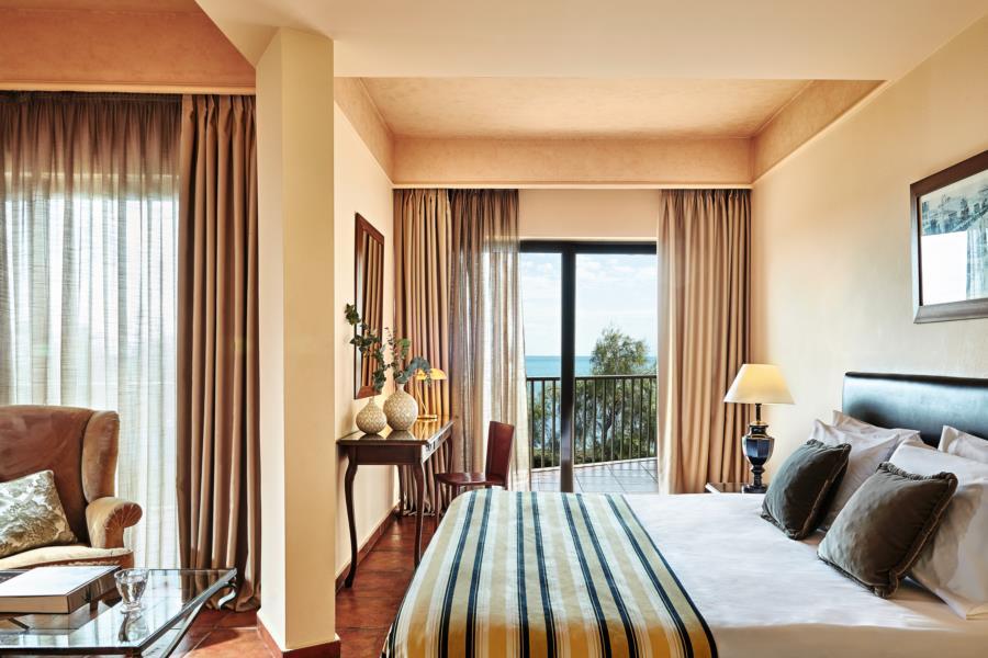 Grecotel Astir Palace Alexandroúpoli Extérieur photo A room at the hotel